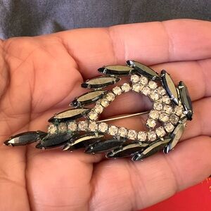 Beautiful smoky black glass and clear rhinestones brooch 2-1/2”